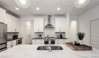 720 Chapman St, Ashland, VA 23005