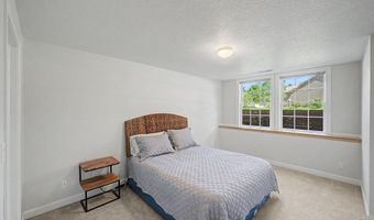 2821 Buckingham Ct, Ames, IA 50010