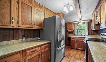 26 Thomas St, Charlestown, RI 02813