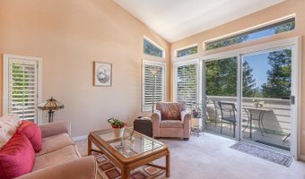 2016 Stonefield Ln, Santa Rosa, CA 95403