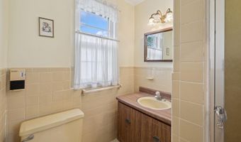 45 Crosby Ave, Albertson, NY 11507