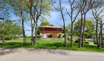 11 Cove Rd, Narragansett, RI 02882