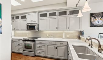 175 Lithia Way 303, Ashland, OR 97520