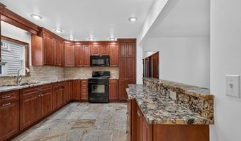 9 LINCOLN Pkwy, Bayonne, NJ 07002