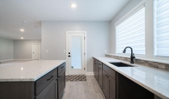 1604 N Shadow Rock Dr, Andover, KS 67002