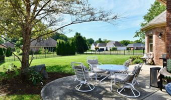 355 Connecticut Cir, Indianapolis, IN 46217