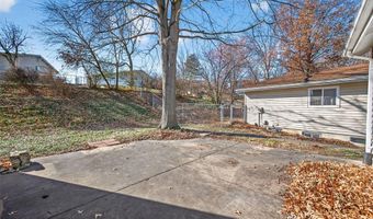 618 Running Creek Dr, Ballwin, MO 63021