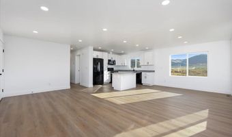 8 Punkin Center Rd, Bellevue, ID 83313