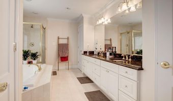 10109 DICKENS Ave, Bethesda, MD 20814