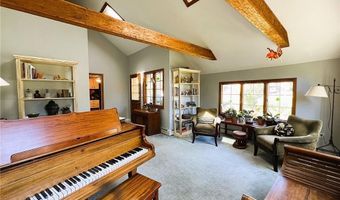 29 Stony Acre Dr, Cranston, RI 02920