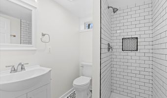 6913 WESTHAMPTON Dr, Alexandria, VA 22307