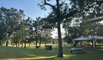 311 W Pleasant St, Aurora, MO 65605