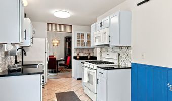 931 Perry Dr, Algonquin, IL 60102