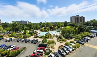 205 YOAKUM Pkwy 601, Alexandria, VA 22304