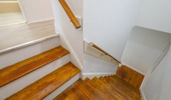 1 Camelot Dr Apt 2, Bloomfield, CT 06002