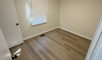 1348 Secretariat Ln, Indianapolis, IN 46217