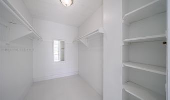 9800 W Bay Harbor Dr 308, Bay Harbor Islands, FL 33154