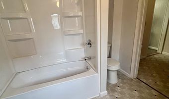 526 Hannah Ave, Alma, MI 48801
