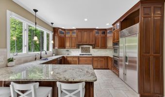 8105 Wycliffe Dr, Anderson Twp., OH 45244