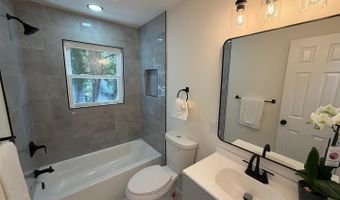 5805 BLAINE Dr, Alexandria, VA 22303