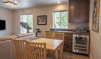 909 NW Delaware Ave, Bend, OR 97703