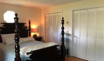 2 Marywood Ln, Cumberland, RI 02864
