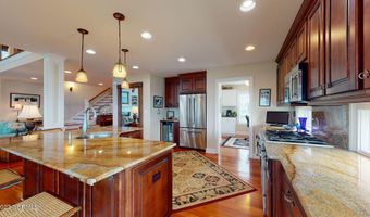 612 Dancer Ct, Beaufort, NC 28516