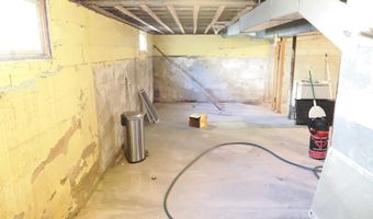 811 N River Ave, Alma, MI 48801