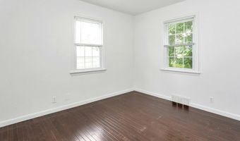 124 Minturn Pl, Bridgeport, CT 06606