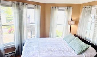 213 Seaside Dr, Jamestown, RI 02835