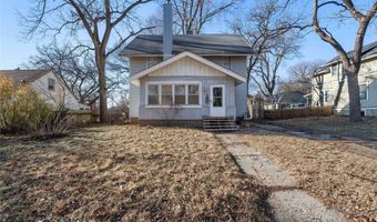 609 Ridgewood Ave, Ames, IA 50010