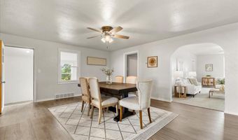 5306 Hillcrest Dr, Allenton, WI 53002
