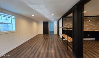 208 Riggs St, Athens, TN 37303