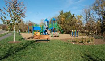 44692 COLLINGDALE Ter, Ashburn, VA 20147