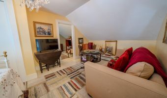 18 Waldo Ave, Belfast, ME 04915