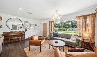 2102 IVANHOE Rd, Orlando, FL 32804