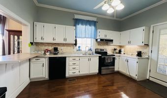 18 Madison St, Beattyville, KY 41311