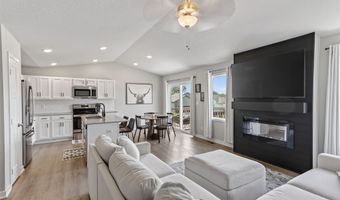 2624 21st St SW, Altoona, IA 50009