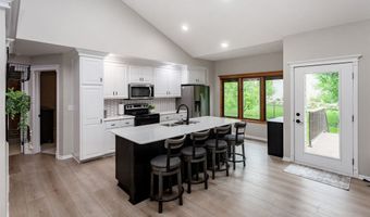 3210 NW Boulder Brook Pl, Ankeny, IA 50023