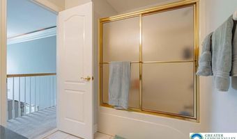 6958 Lehigh Ct, Allentown, PA 18106