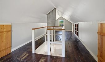 920 High St, Baldwin City, KS 66006