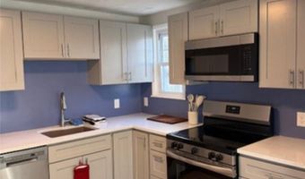 349 Boulevard, Middletown, RI 02842