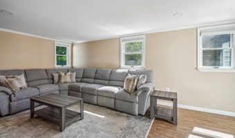 24 Bayview Pl, Amityville, NY 11701