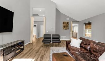 14902 Le Grande Dr, Addison, TX 75001