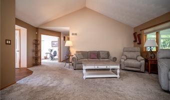 6488 S Timberidge Dr, Austintown, OH 44515
