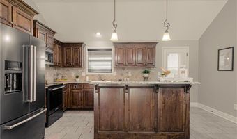 16910 Tucker Ct, Basehor, KS 66007