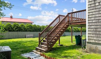 21 Reardon Dr, Middletown, RI 02842
