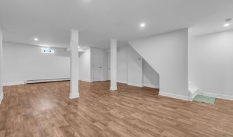 168 Leonardville Rd, Belford, NJ 07718