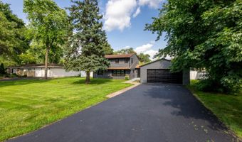 4 N327 7th Ave, Addison, IL 60101