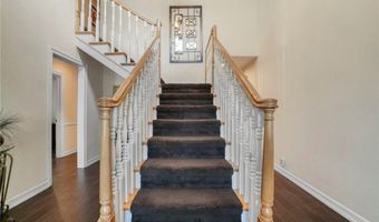 5730 Newcastle Ave, Encino, CA 91316